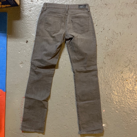 Levi’s Nickel Grey Demi Curve 26x32 Jeans - Picture 8 of 11